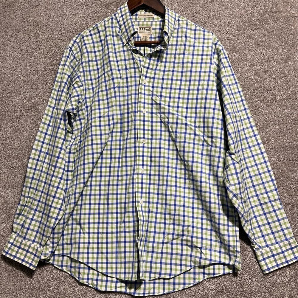 L.L. Bean Men’s Green Blue Plaid Button Down Long Sleeve Shirt Size Medium Reg.